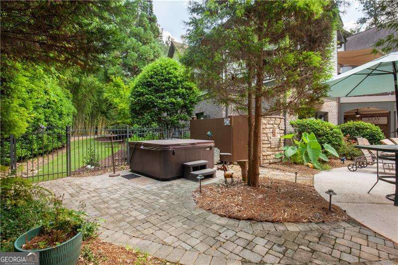 1900 Danforth Pointe Drive Ne Property Photo 60