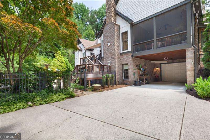 1900 Danforth Pointe Drive Ne Property Photo 63
