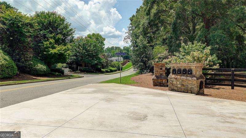 1900 Danforth Pointe Drive Ne Property Photo 68