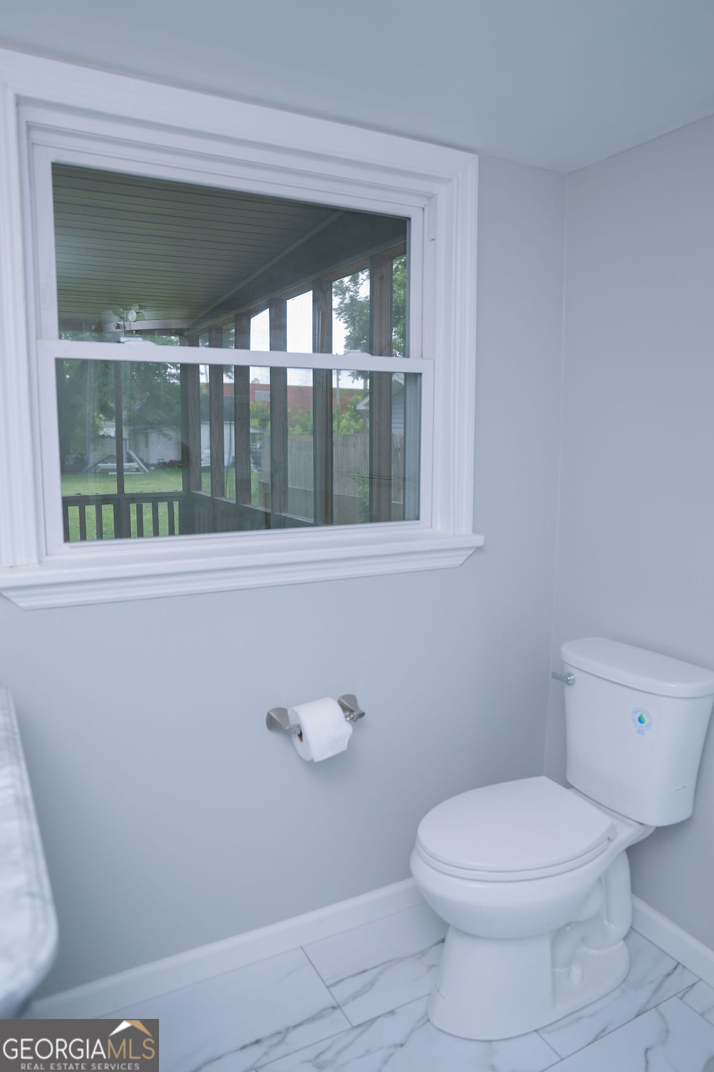 108 W 10th Street Property Photo 31