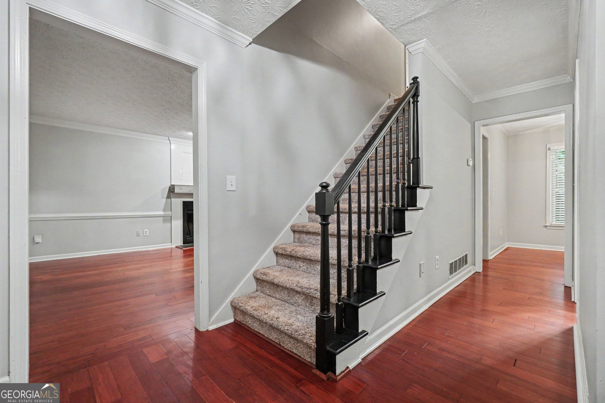 30 Flint Ridge Drive Se Property Photo 5