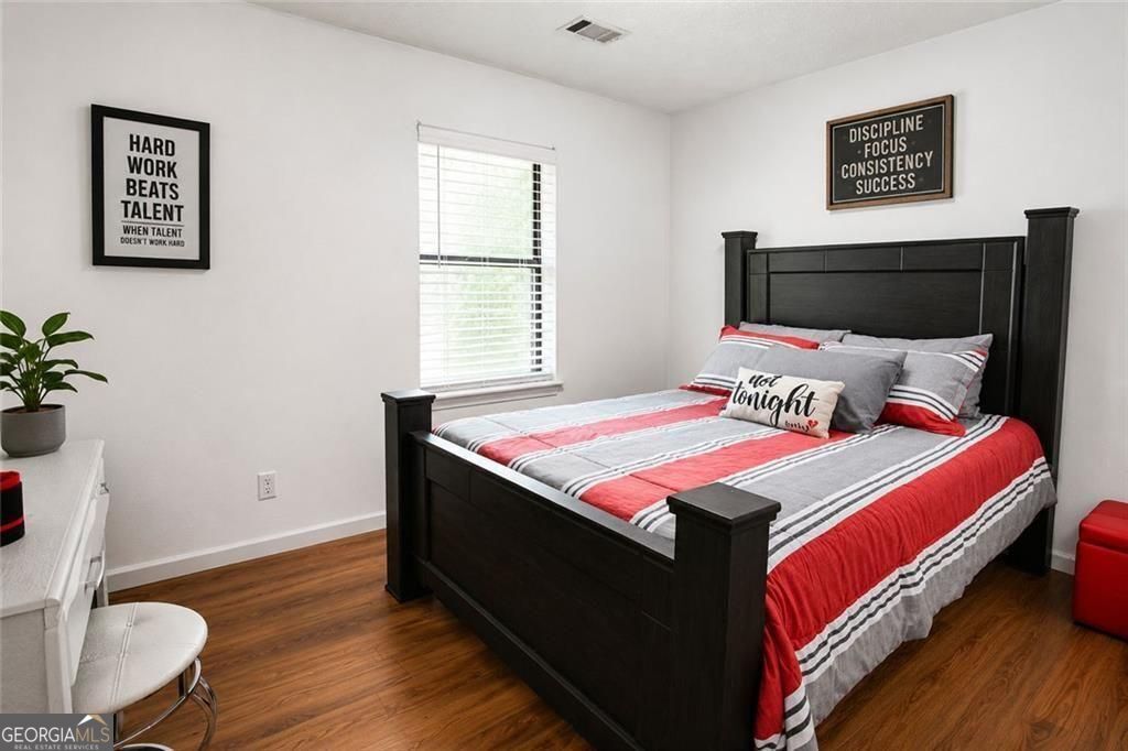 3990 Skidmore Court Property Photo 10