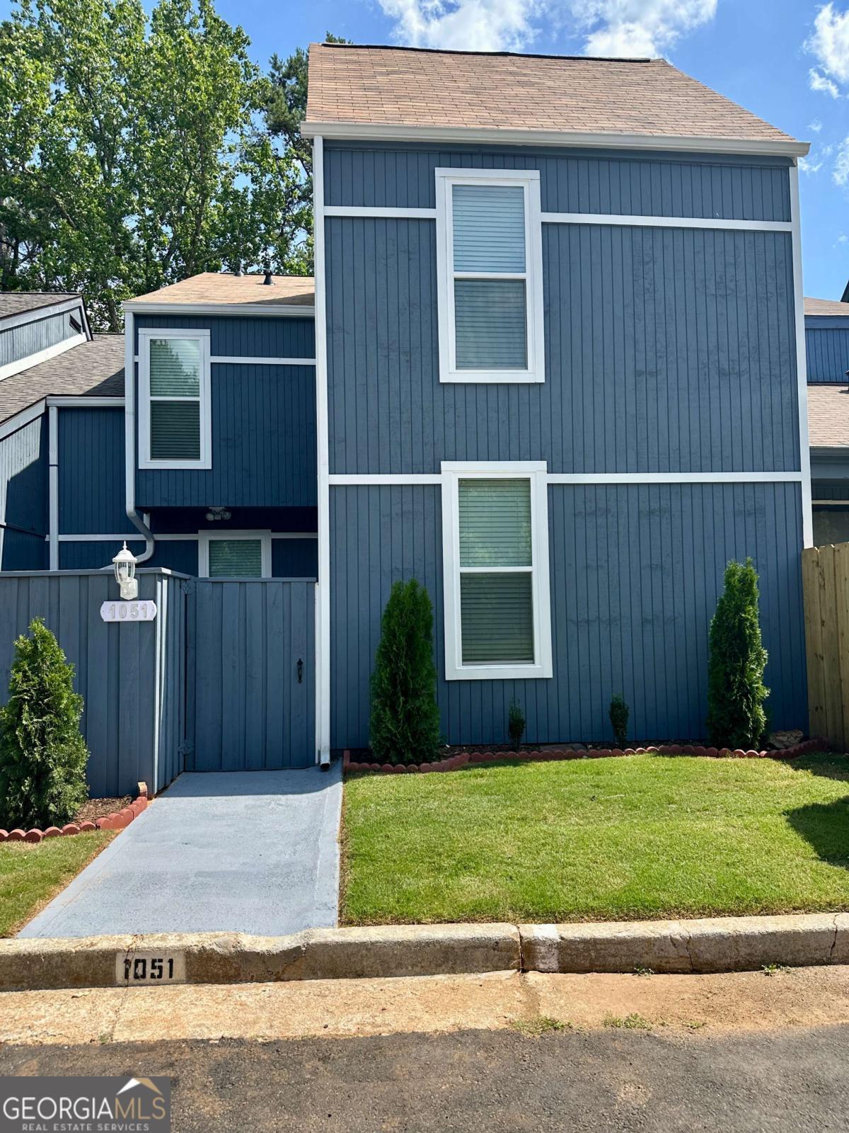 1051 Mariners Court Property Photo 1