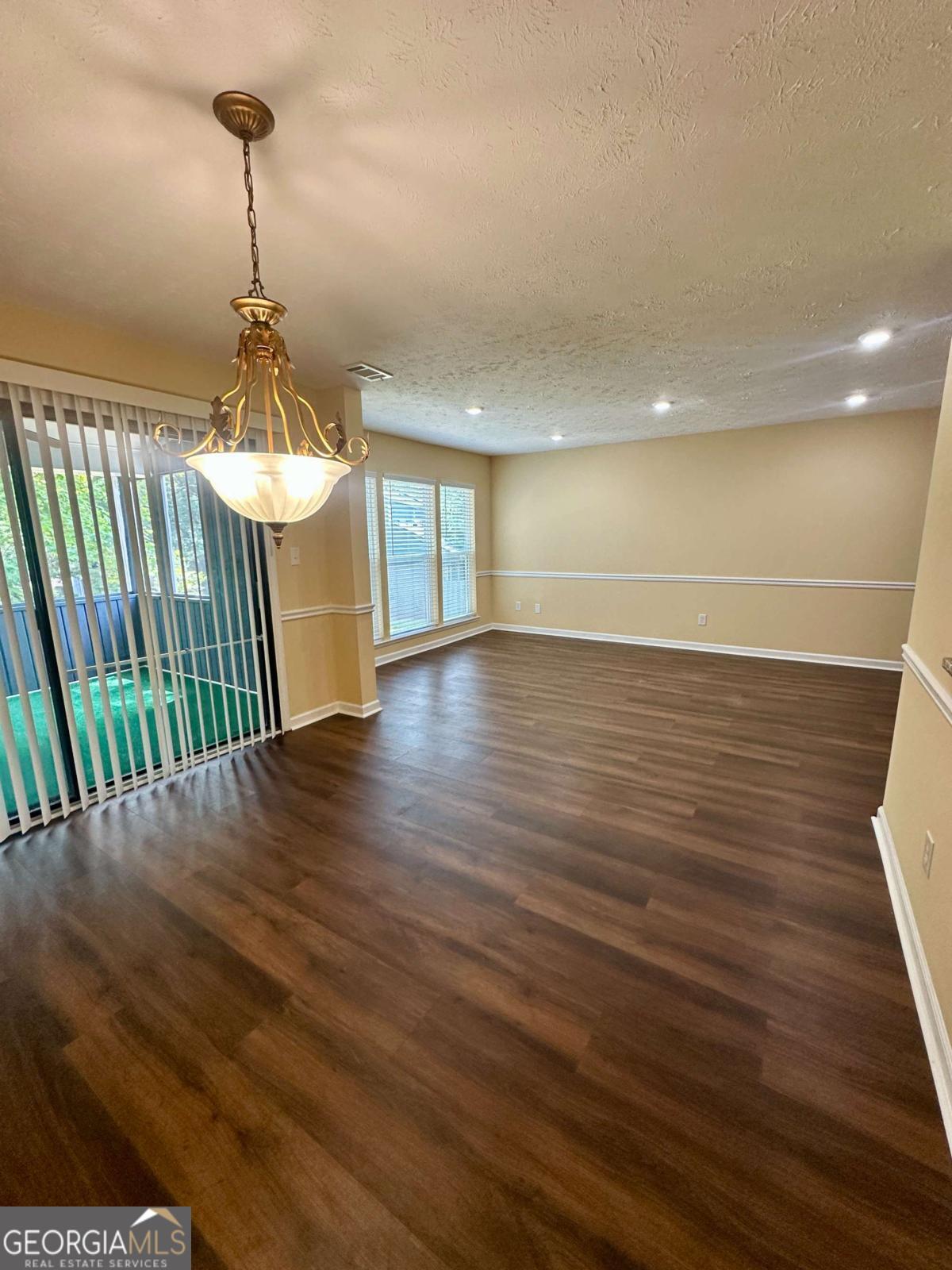 1051 Mariners Court Property Photo 12