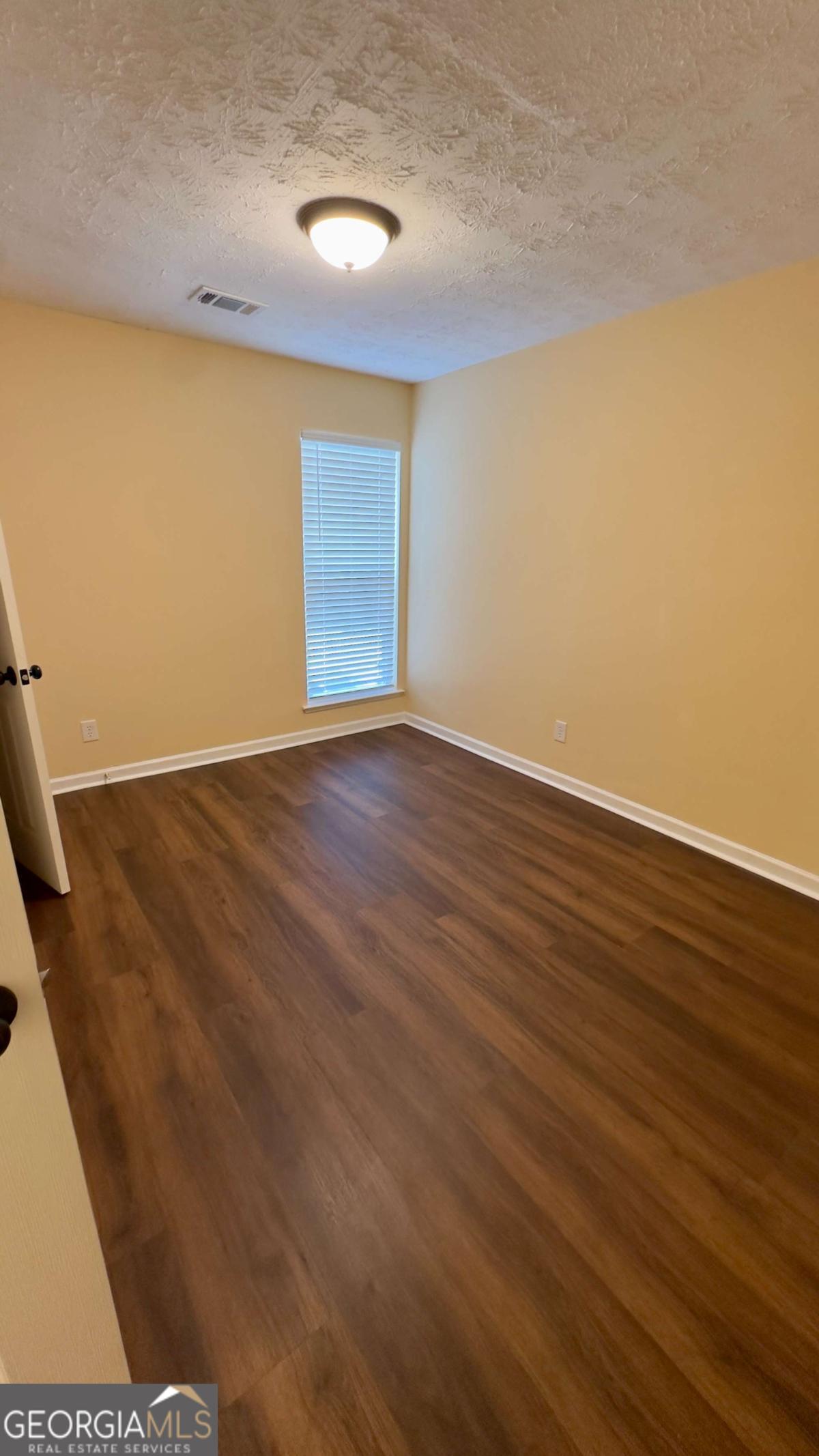 1051 Mariners Court Property Photo 18
