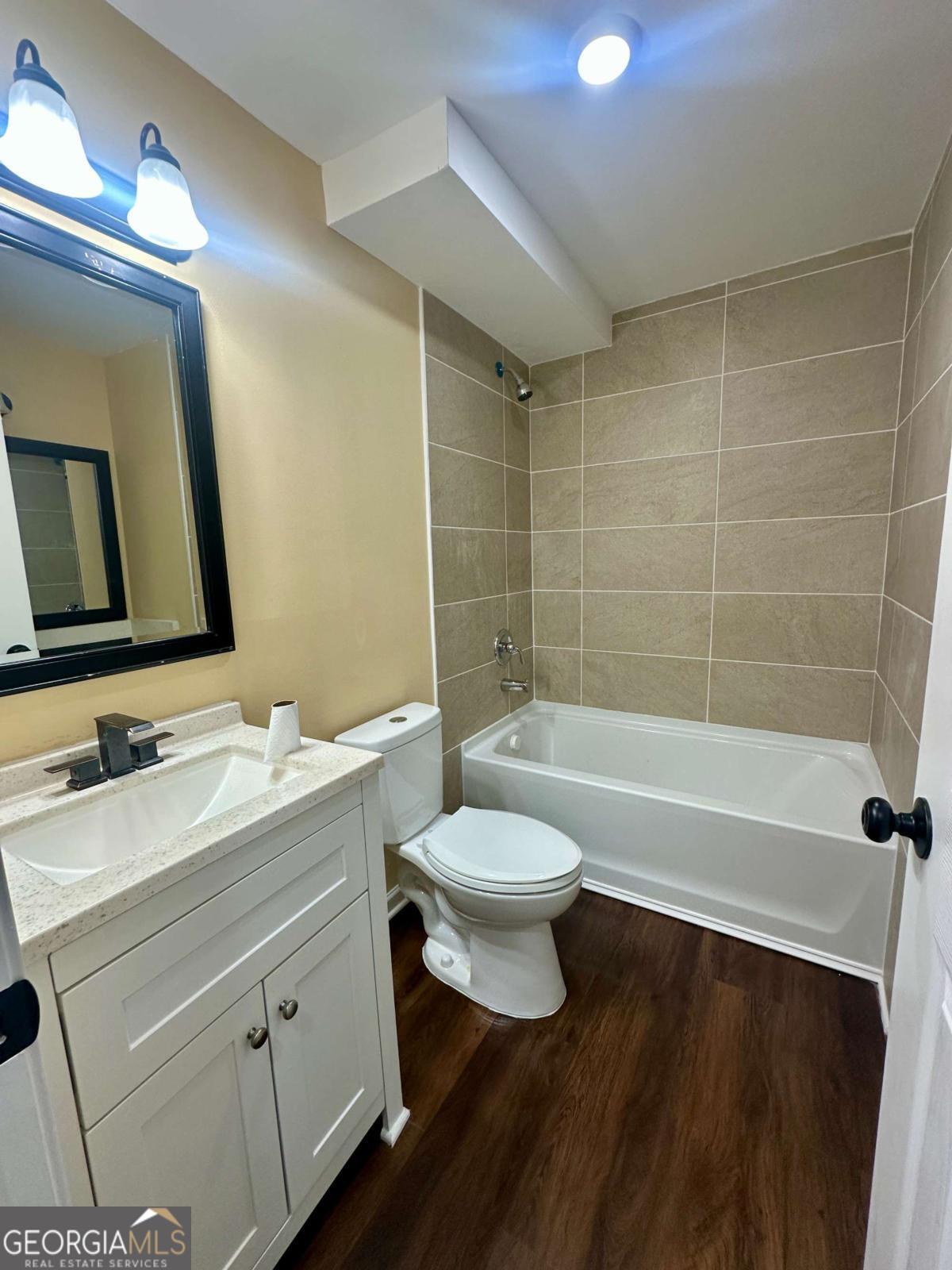 1051 Mariners Court Property Photo 20