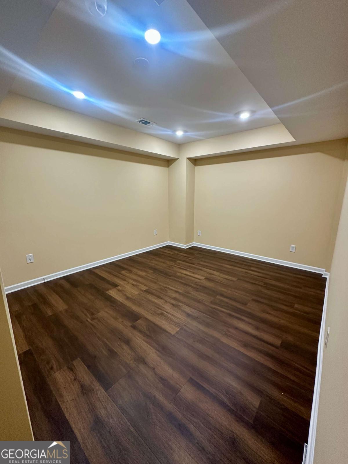 1051 Mariners Court Property Photo 25