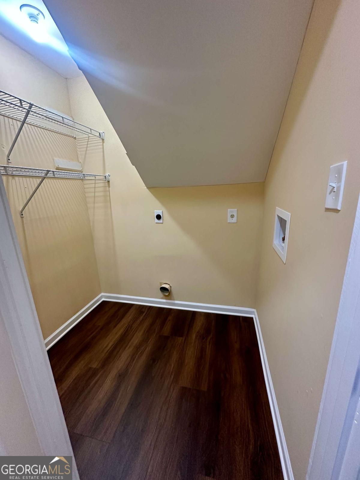 1051 Mariners Court Property Photo 27