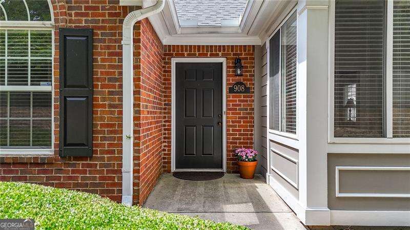 908 Burnt Hickory Circle NW # 7 Property Photo 1