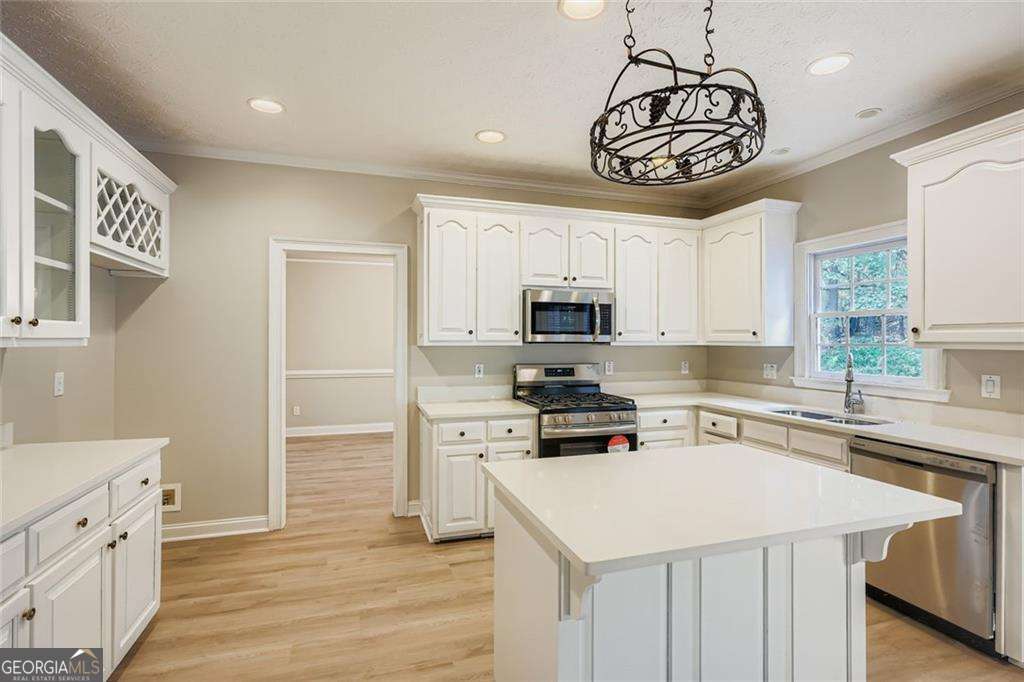 100 Hamilton Glen Court Property Photo 7