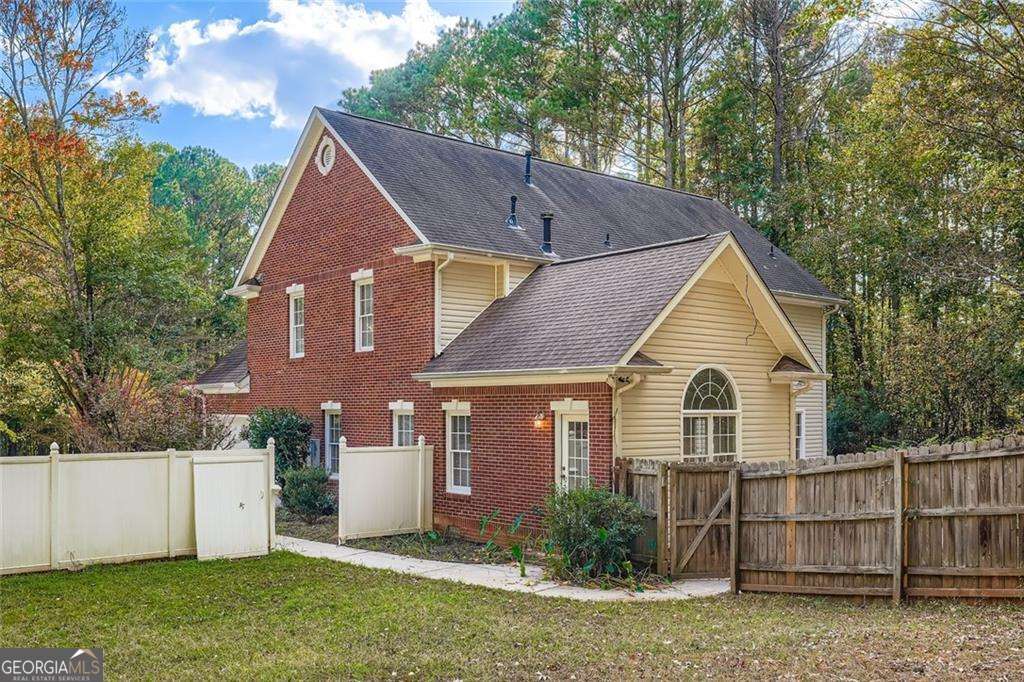 100 Hamilton Glen Court Property Photo 28