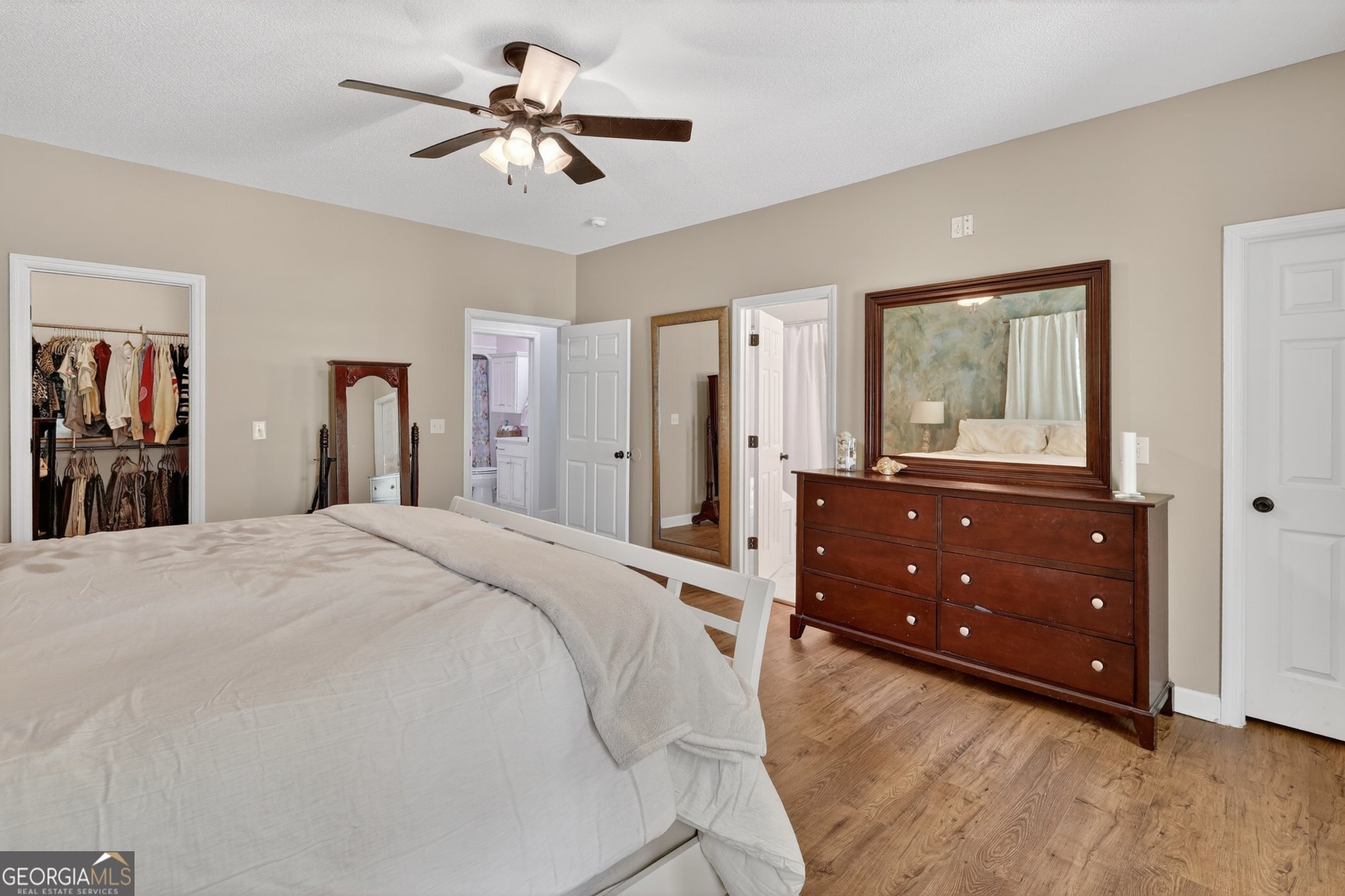 300 Johnson Drive Property Photo 12