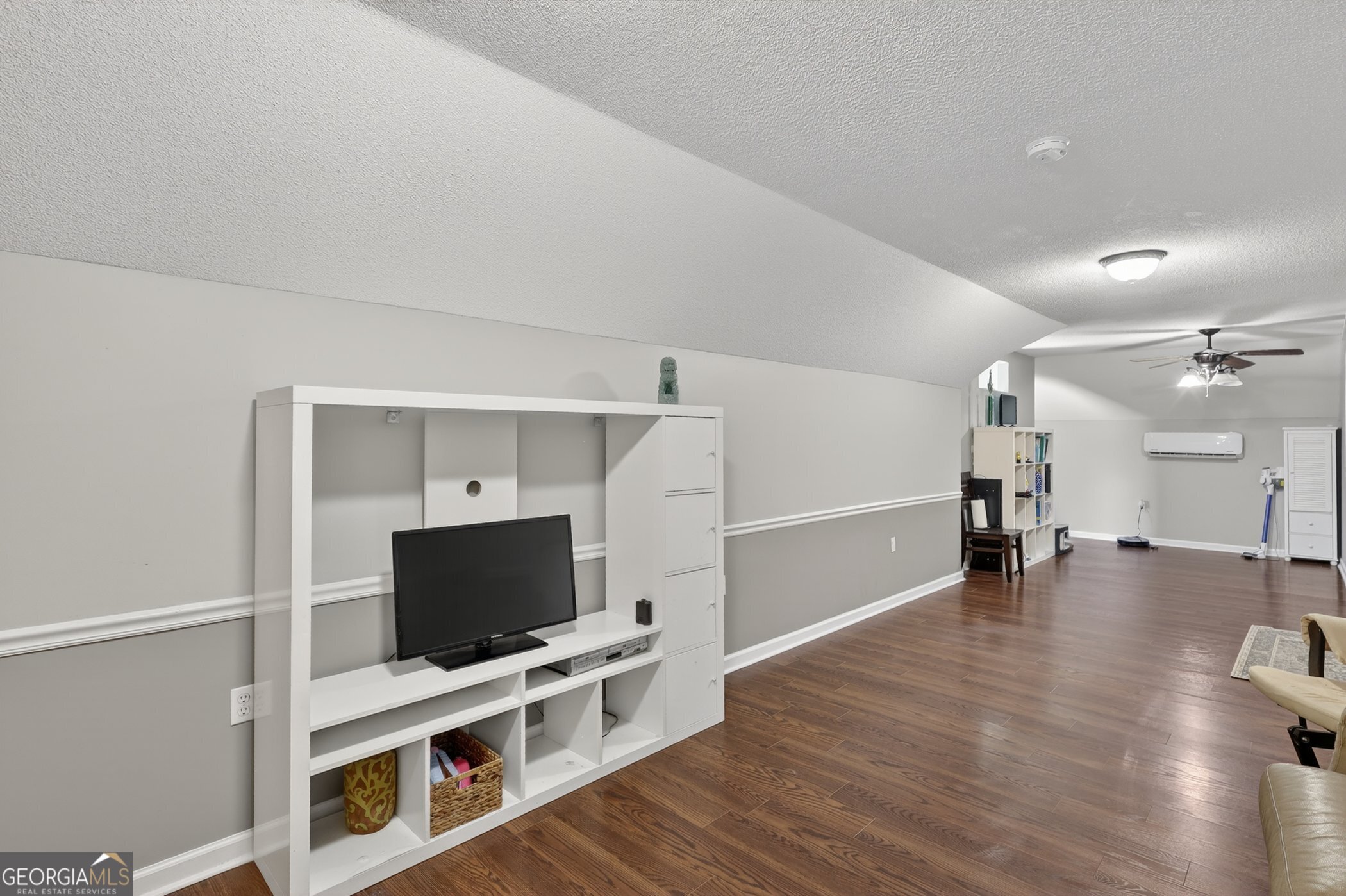 300 Johnson Drive Property Photo 25