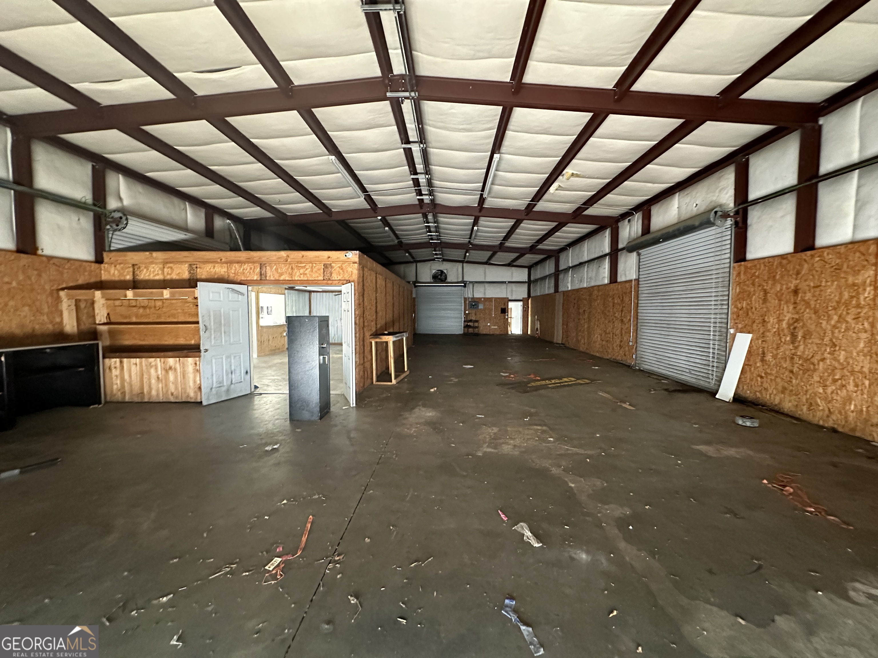 433 S Main Street Property Photo 17