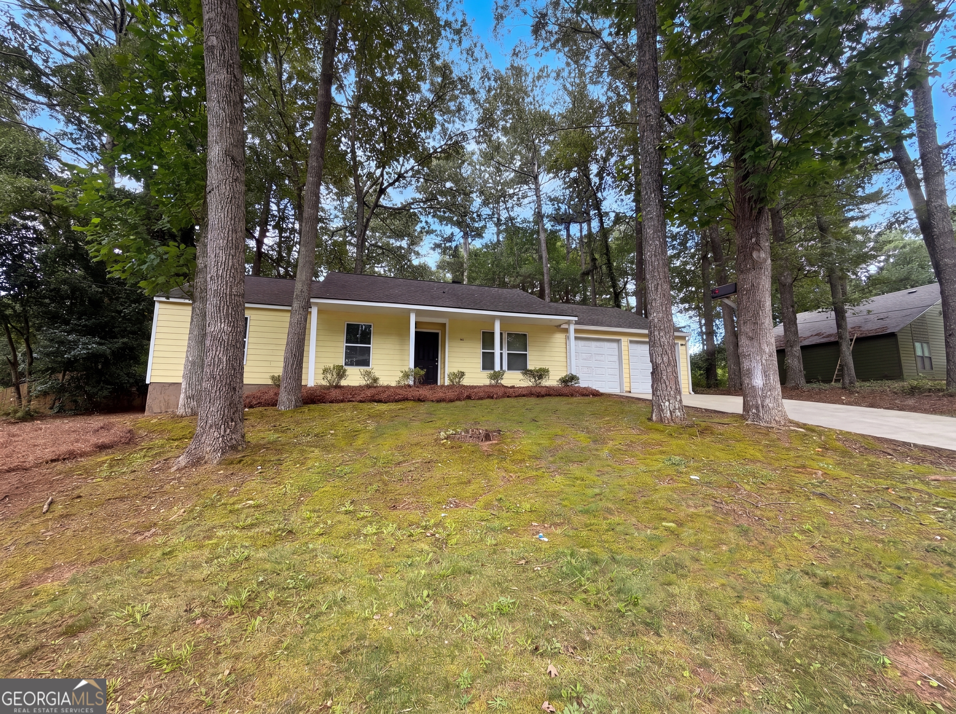 85 Hartley Woods Drive Ne Property Photo 2