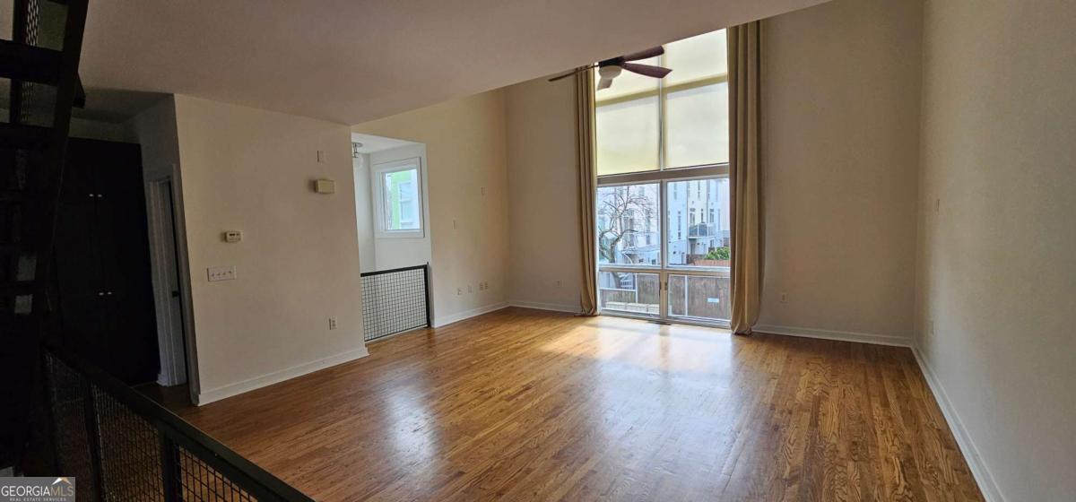1345 Stirling Court Nw Property Photo 3