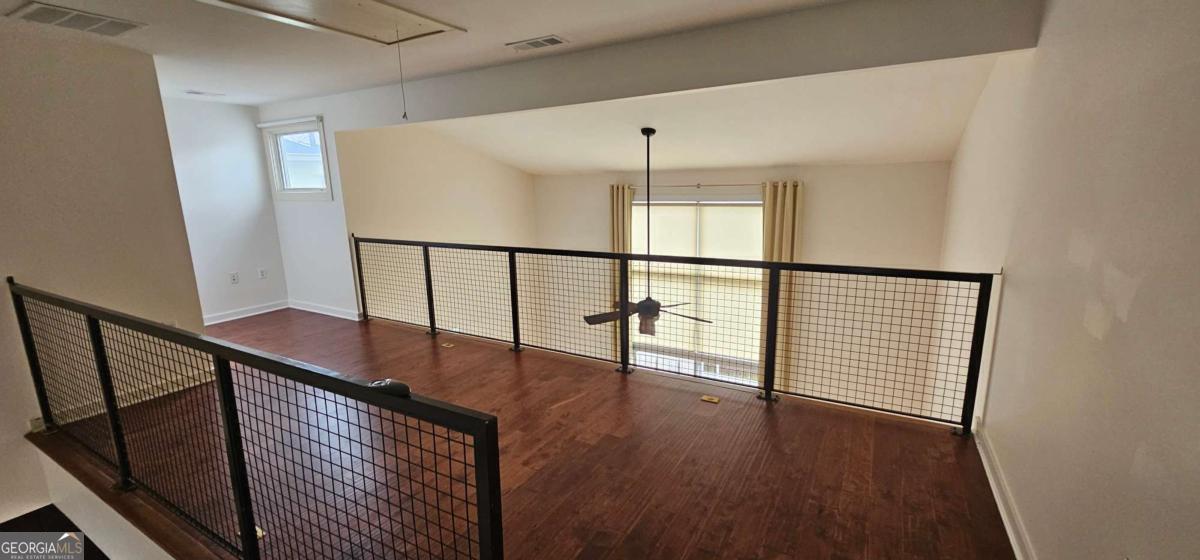 1345 Stirling Court Nw Property Photo 5