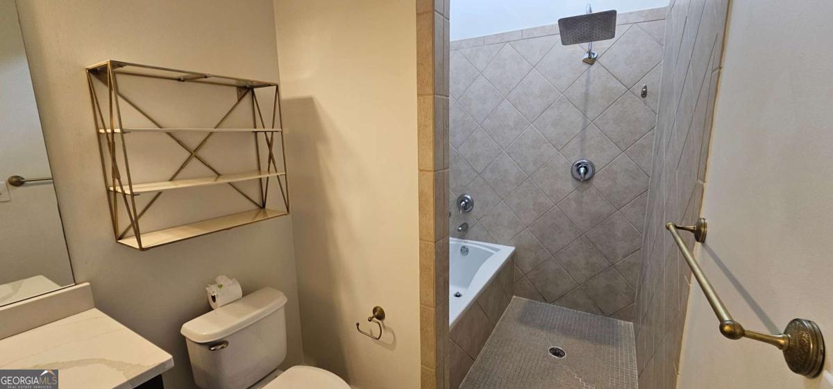 1345 Stirling Court Nw Property Photo 6