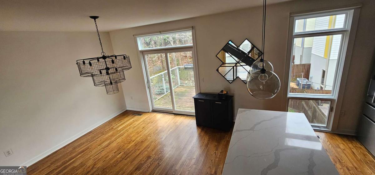 1345 Stirling Court Nw Property Photo 10
