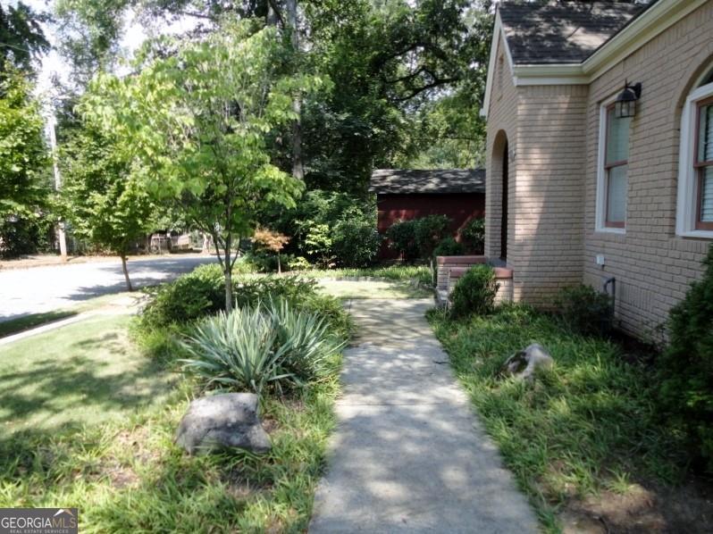 49 Leslie Street Property Photo 5