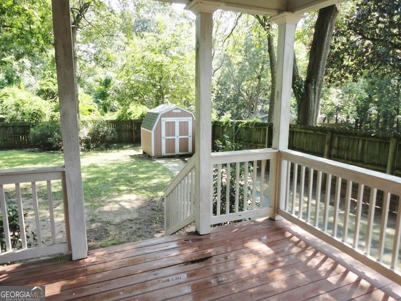 49 Leslie Street Property Photo 8