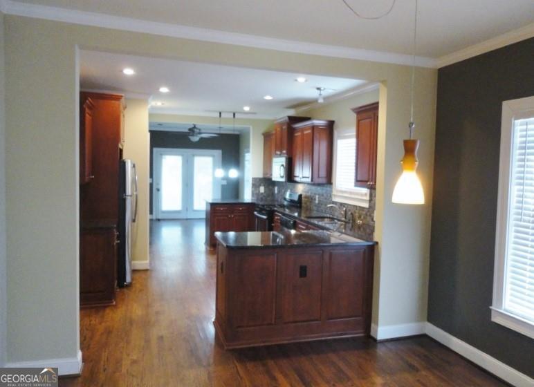 49 Leslie Street Property Photo 19
