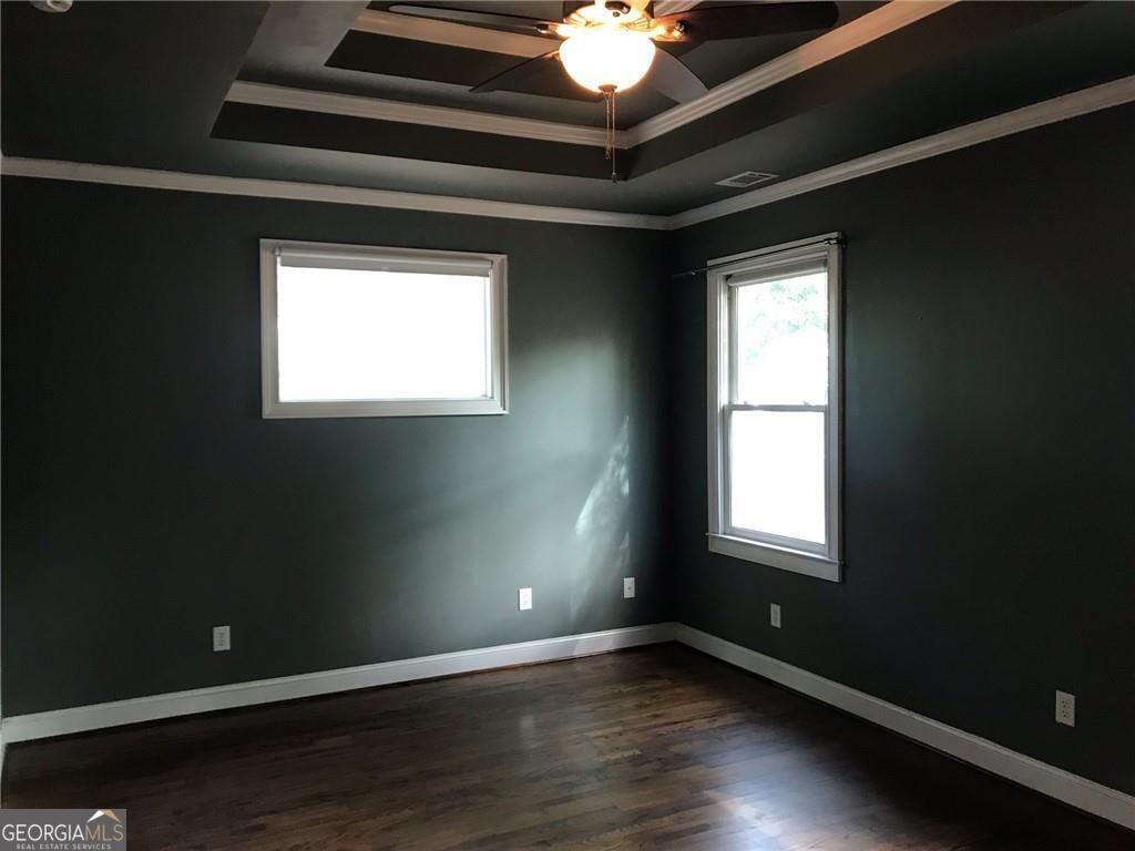 49 Leslie Street Property Photo 25
