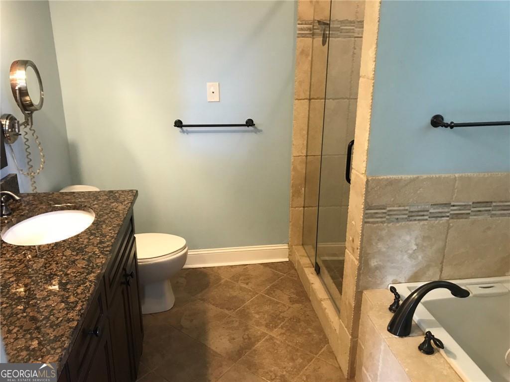 49 Leslie Street Property Photo 27