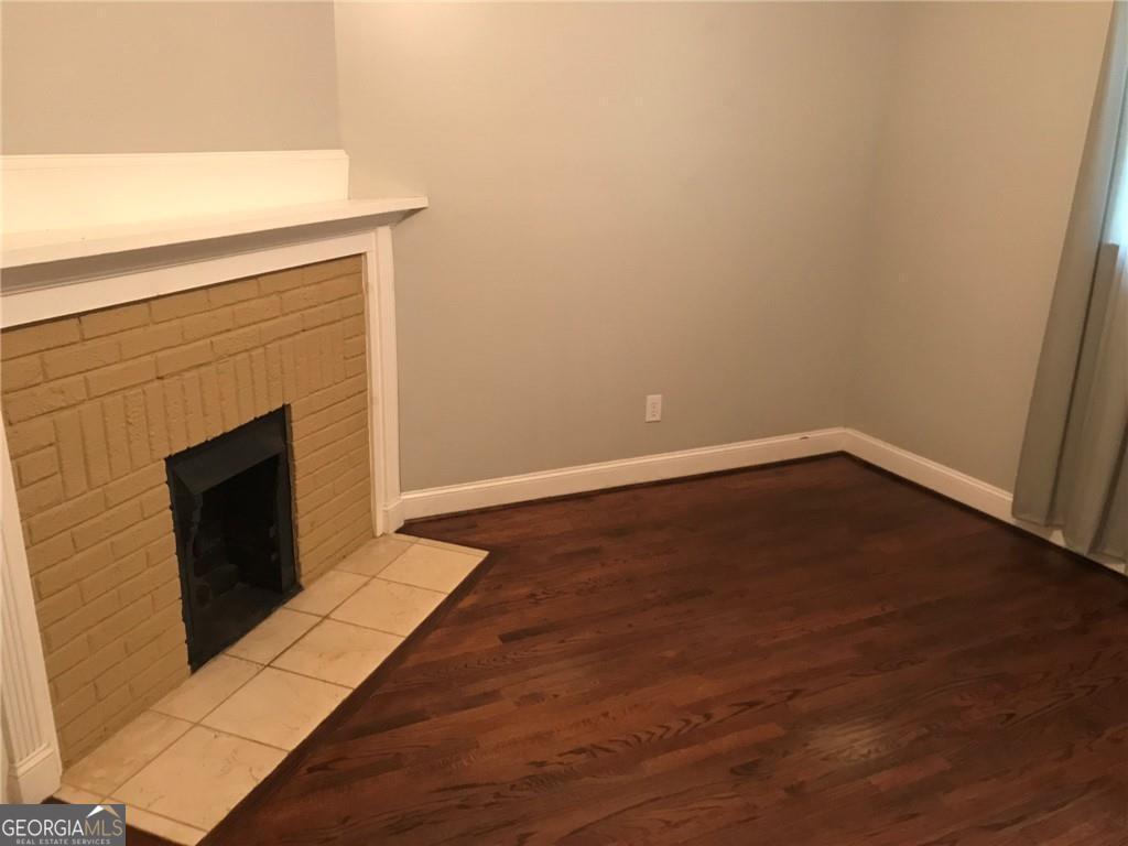 49 Leslie Street Property Photo 32