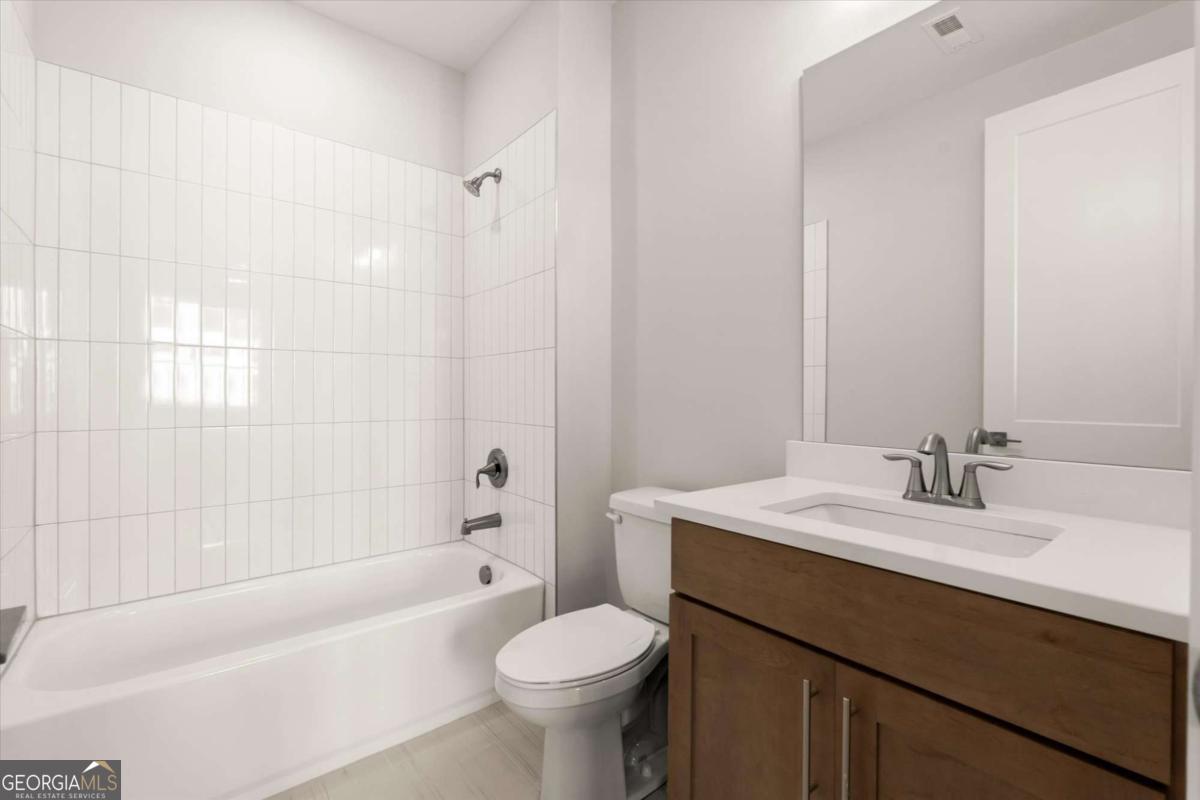 636 Soul Alley # 108 Property Photo 4
