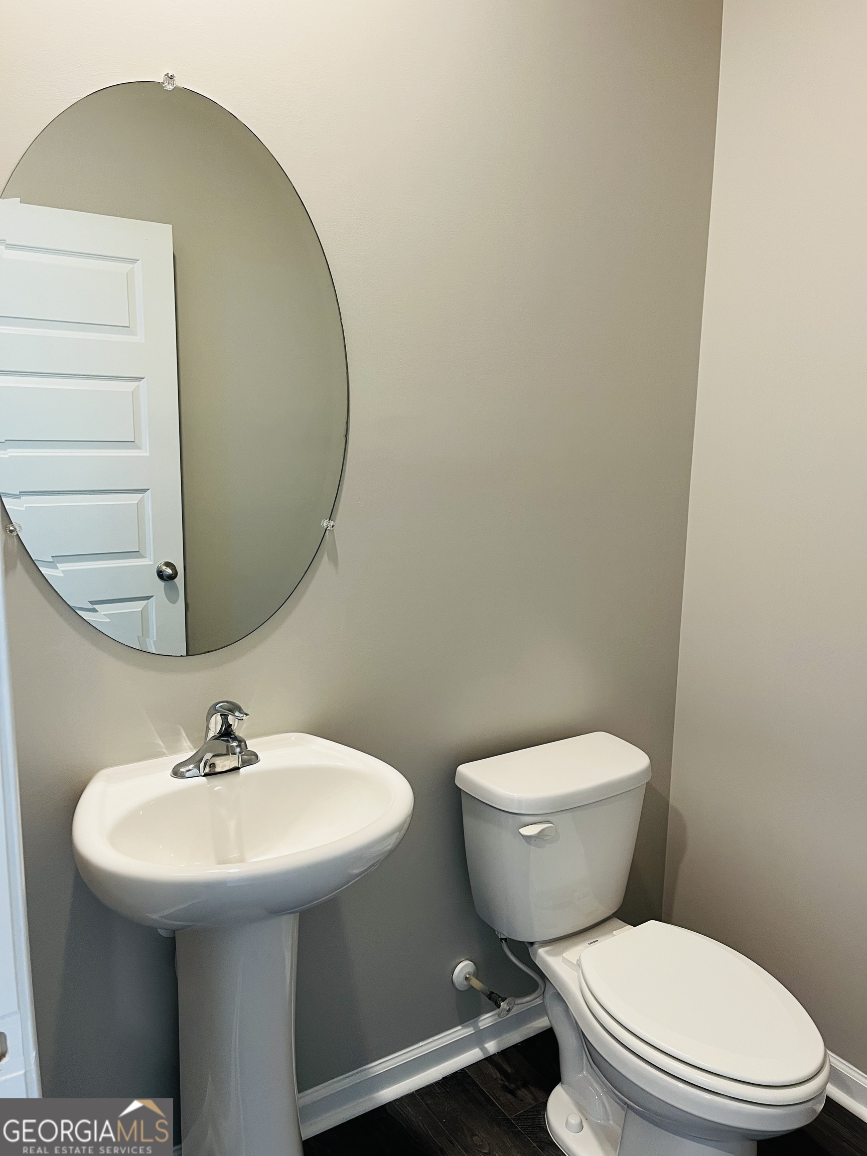 19 White Spruce Way Property Photo 7