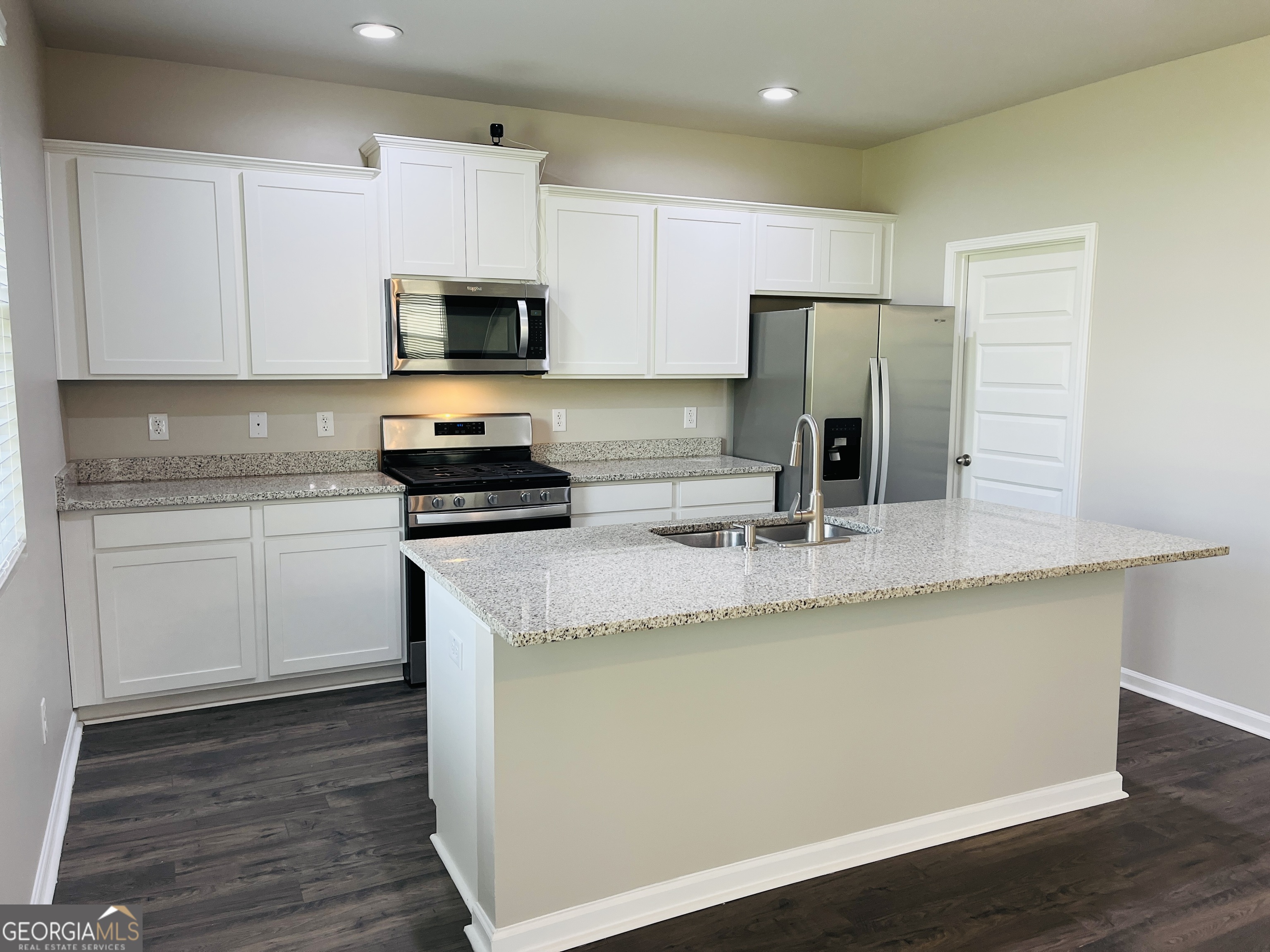 19 White Spruce Way Property Photo 10