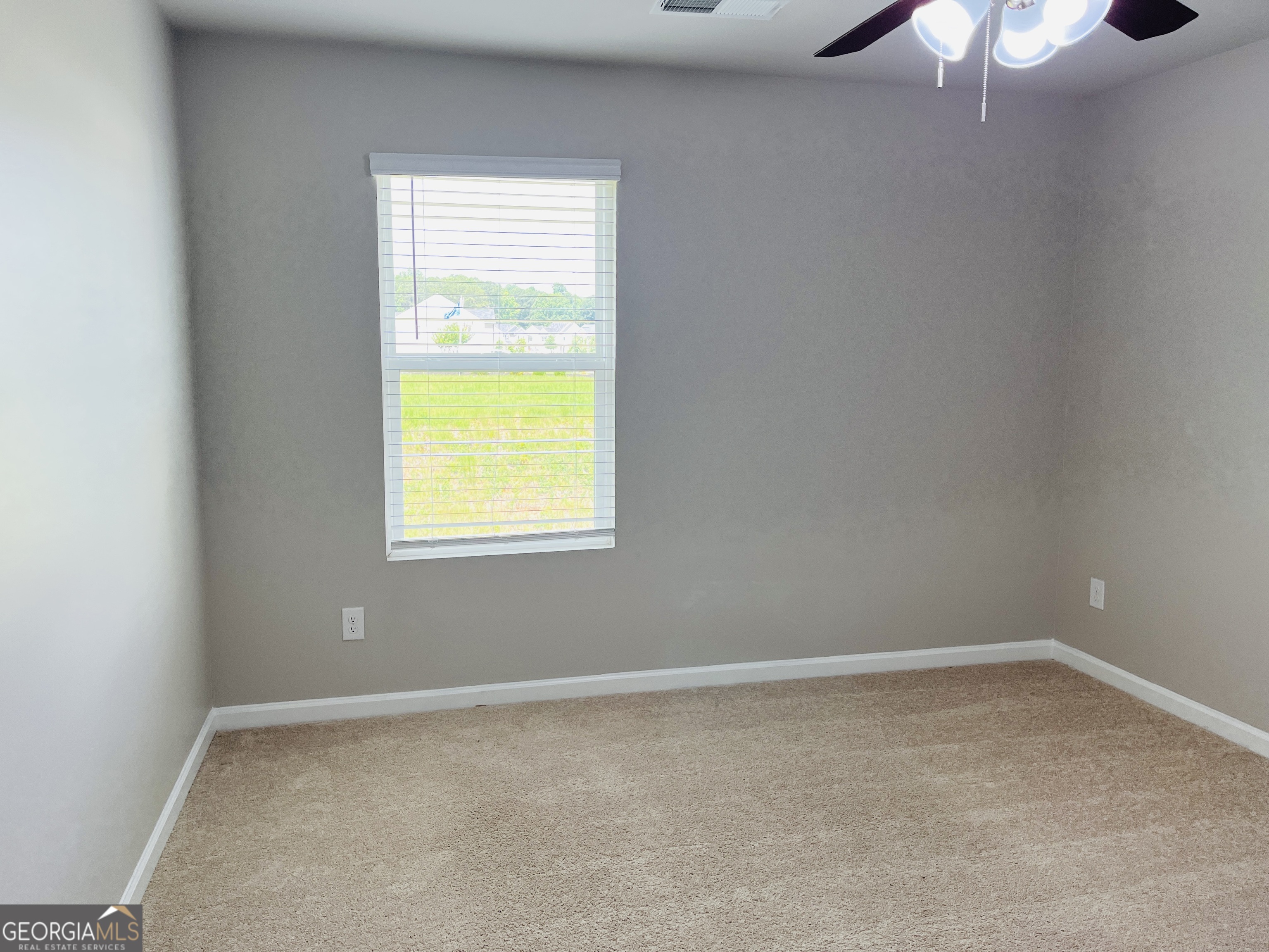 19 White Spruce Way Property Photo 28