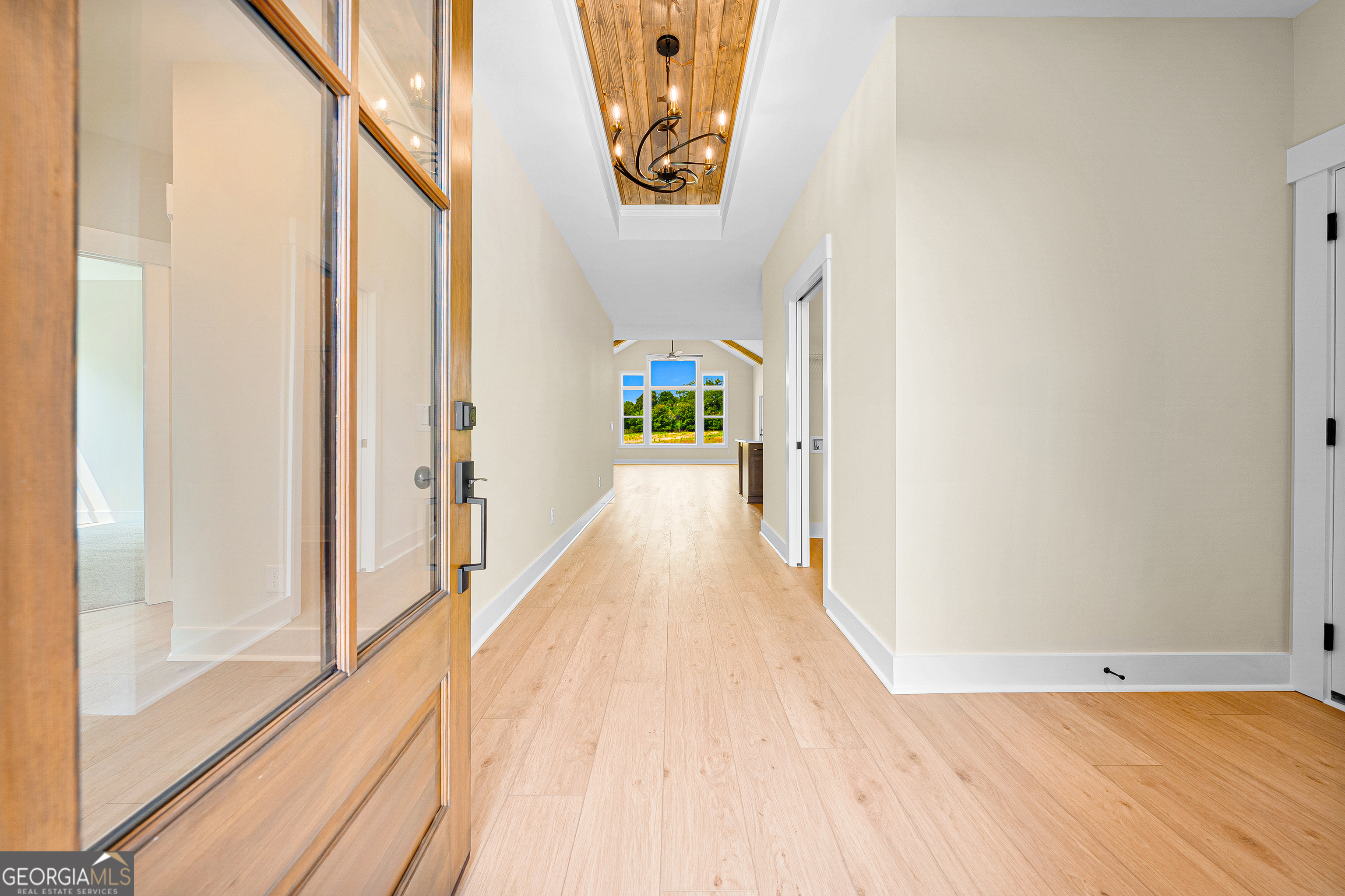 28 South Pointe Drive Property Photo 6