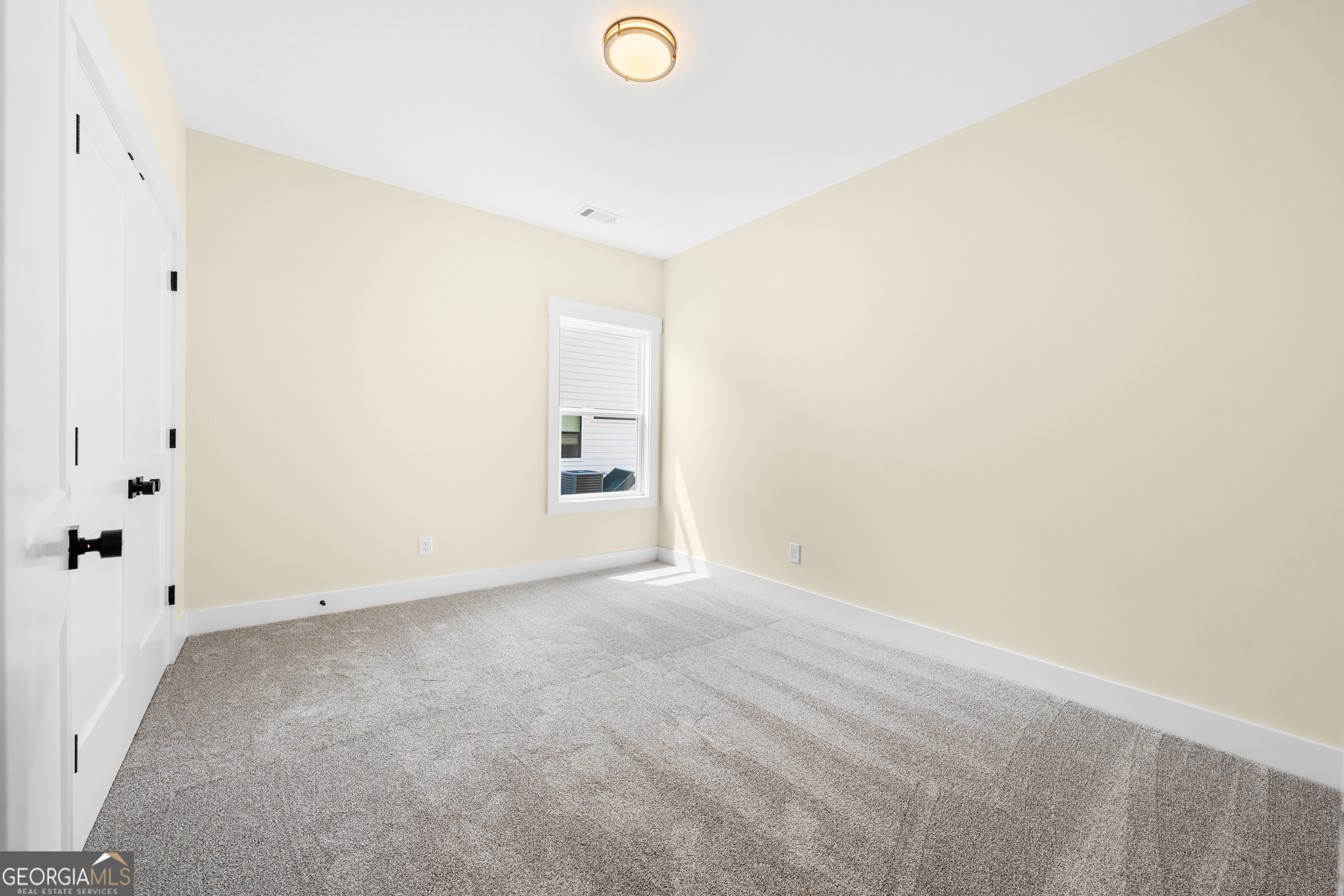 28 South Pointe Drive Property Photo 35