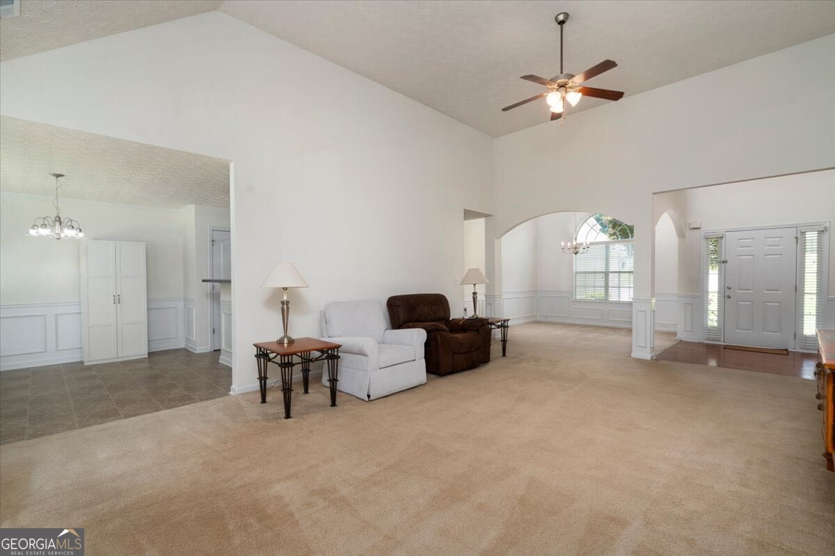 2316 Acorn Way Property Photo 5