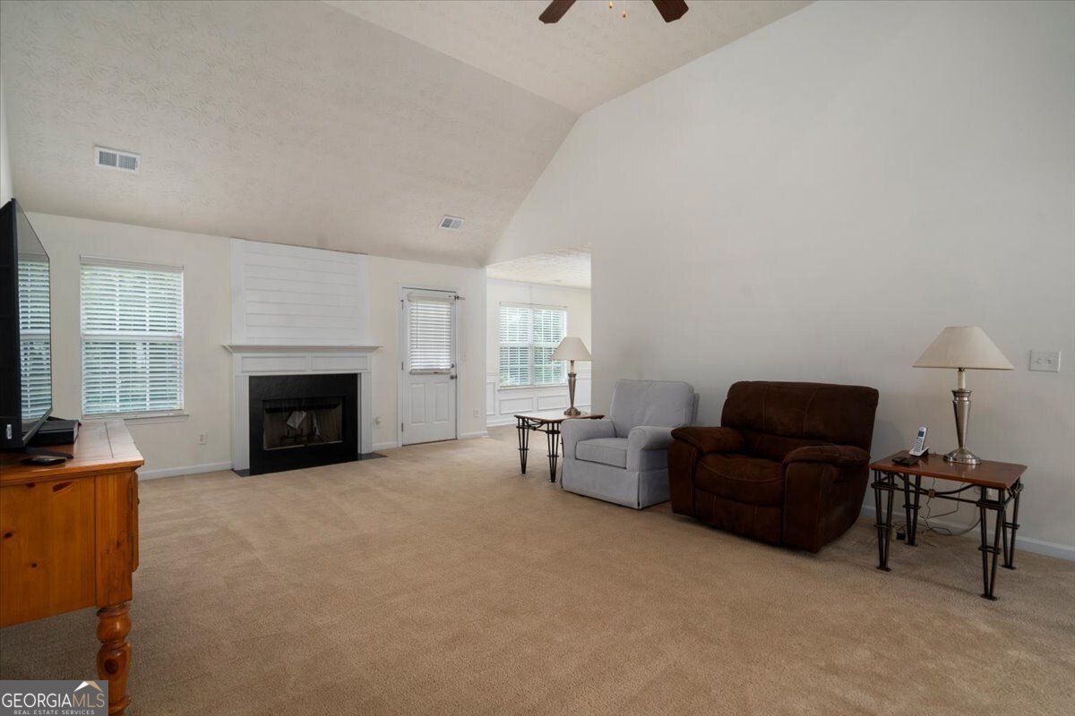 2316 Acorn Way Property Photo 7