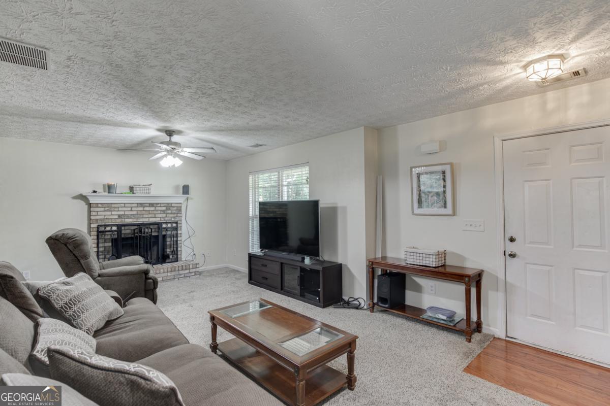 1534 Cardinal Lane Property Photo 6