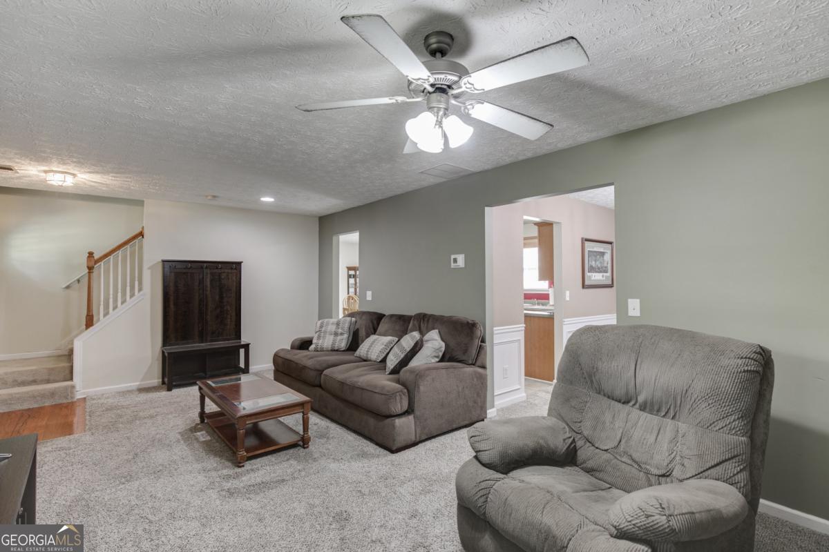 1534 Cardinal Lane Property Photo 7