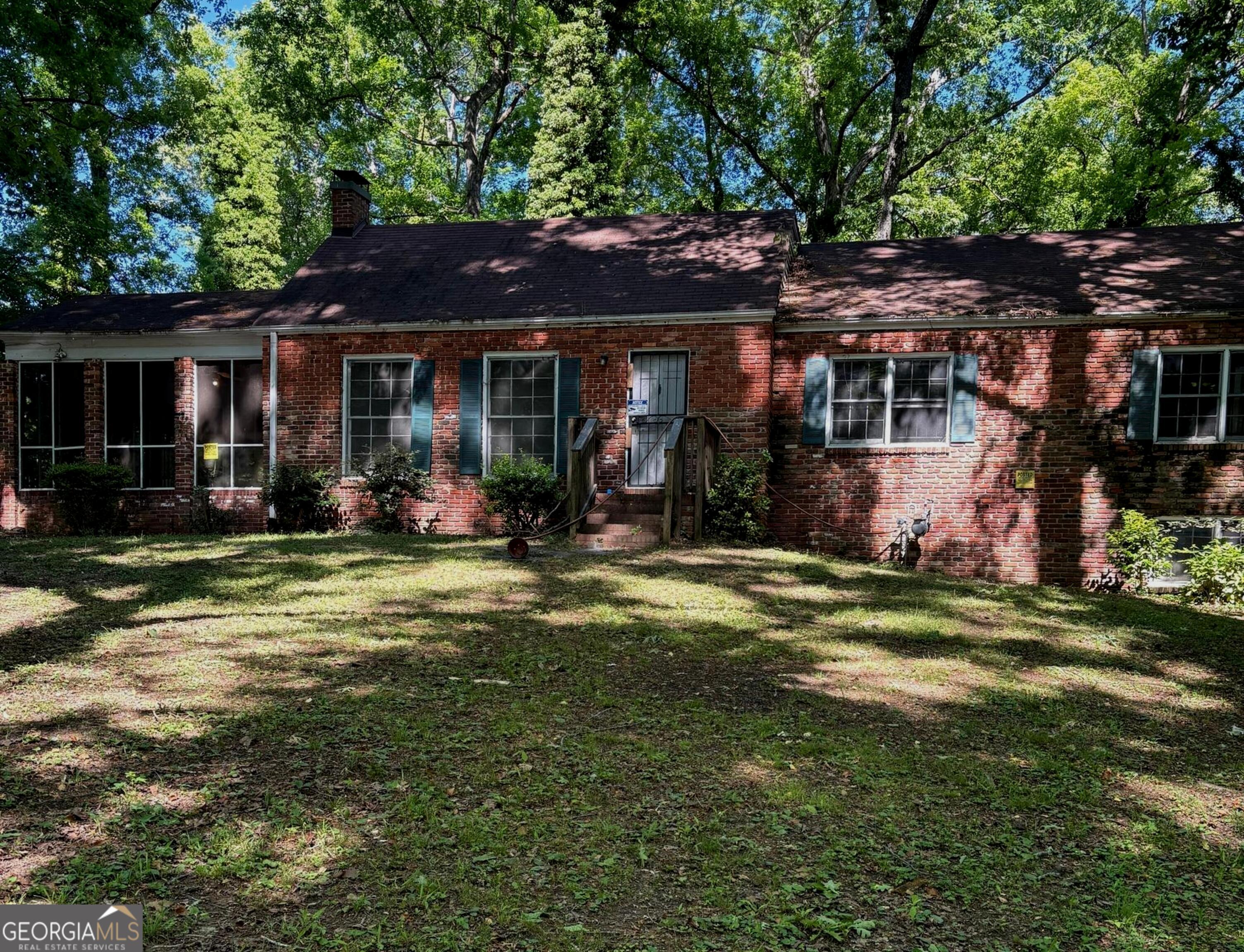 1976 Delowe Drive SW Property Photo 1