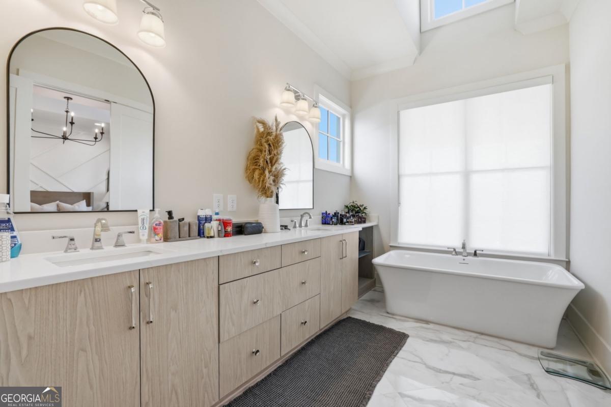 2013 Parkstead Lane Property Photo 16