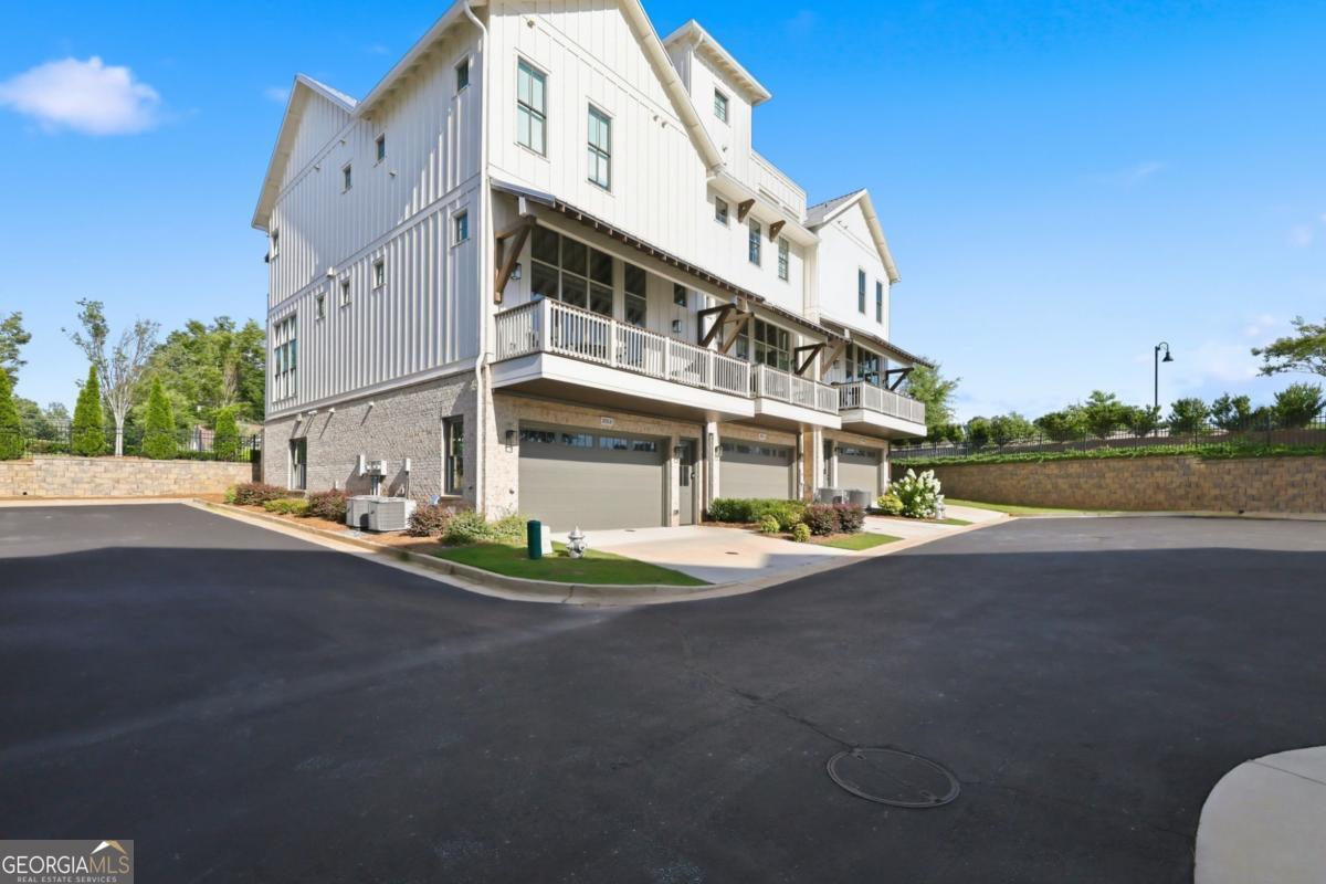 2013 Parkstead Lane Property Photo 28