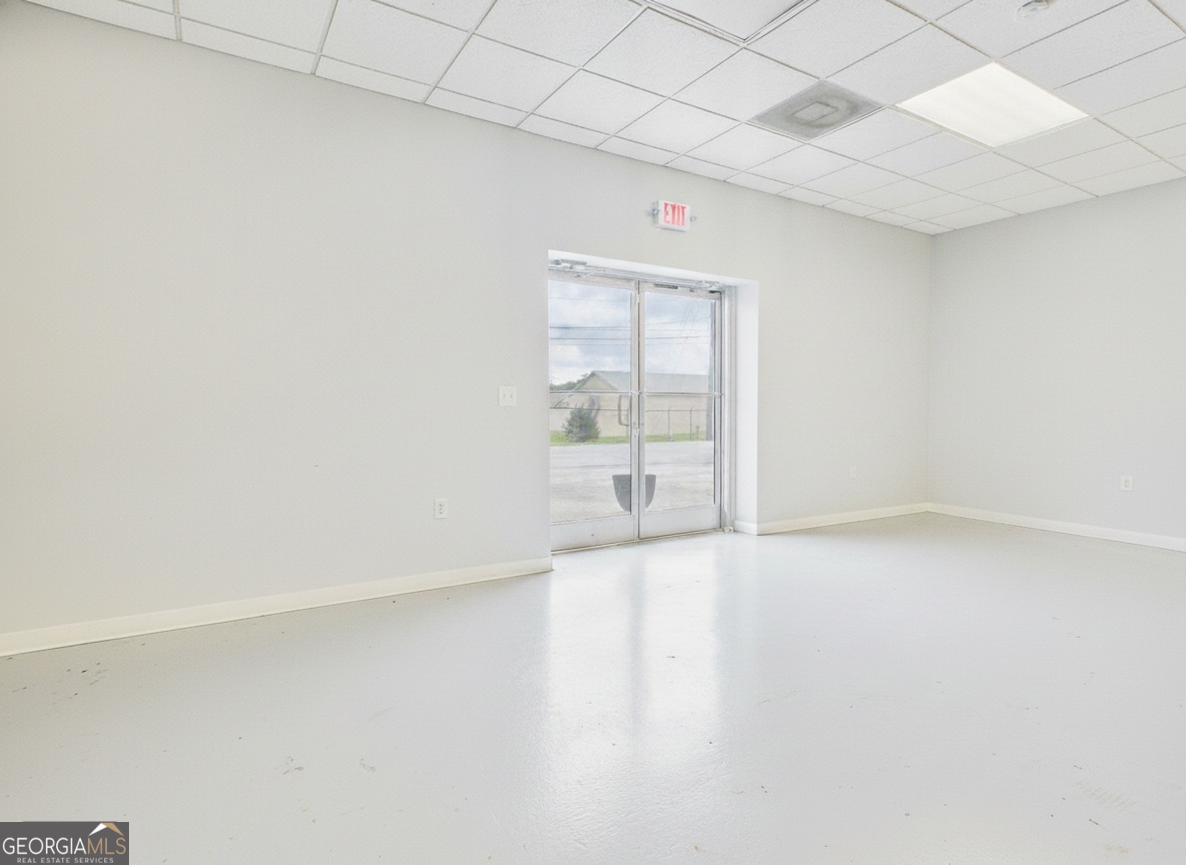 124 Commerce Street Property Photo 6