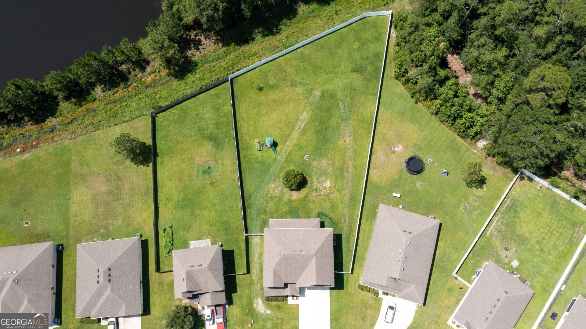 118 Walnut Way Property Photo 5