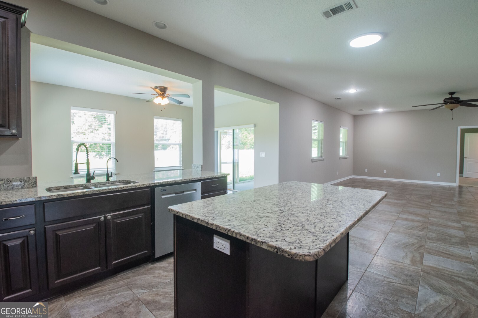 118 Walnut Way Property Photo 16