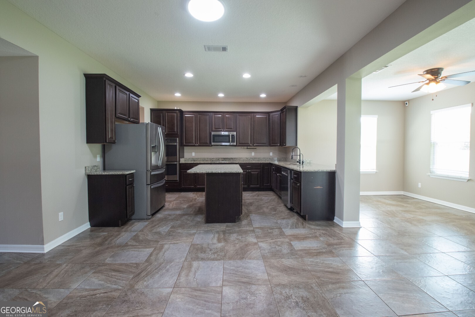 118 Walnut Way Property Photo 27