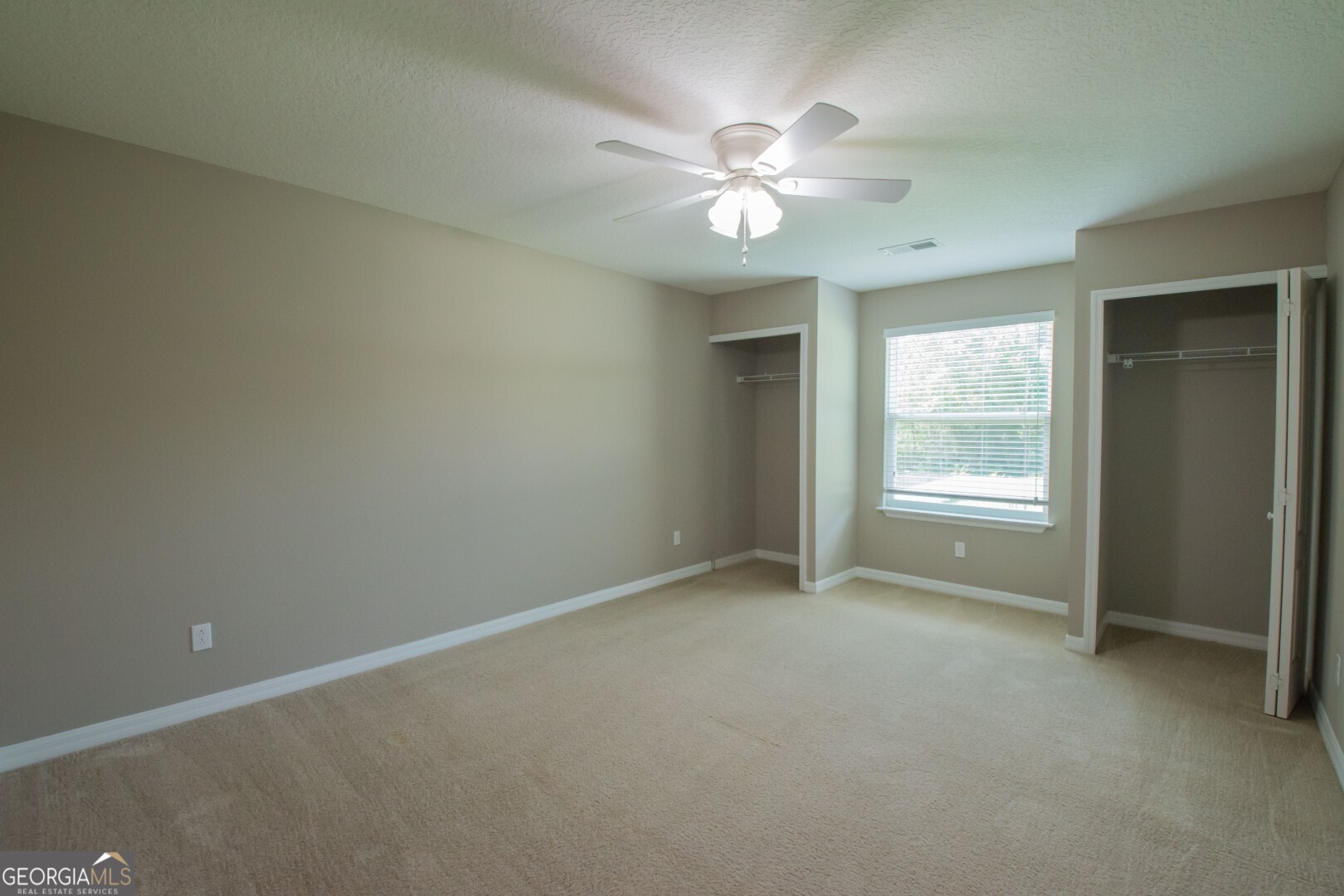 118 Walnut Way Property Photo 32