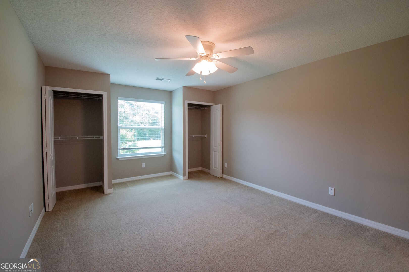 118 Walnut Way Property Photo 33