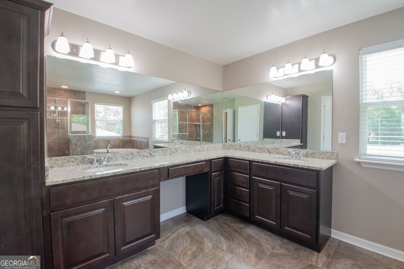 118 Walnut Way Property Photo 43