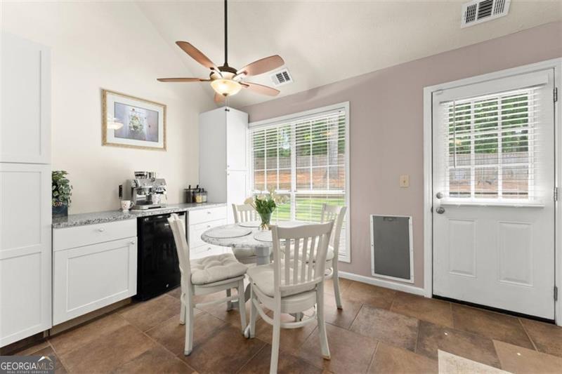 2035 Huntington Hill Trace Property Photo 6